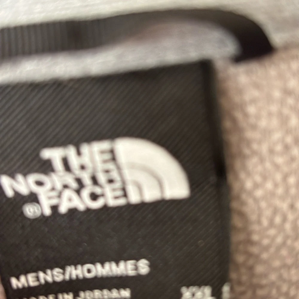The North Face Men's Dark Gray Pullover‎ Sweatshirt